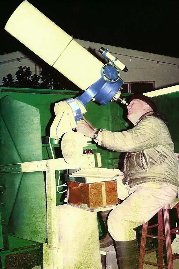 Bill Albrecht at his observatory in Hawaii.