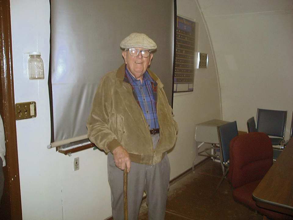 Bill Albrecht in 2001 - In the Quonset during the 2001 AAVSO Spring Meeting tour of the MAS Observatory.