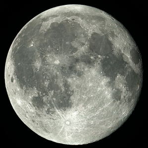 Nearly full moon, waxing gibbous on 4/7/23