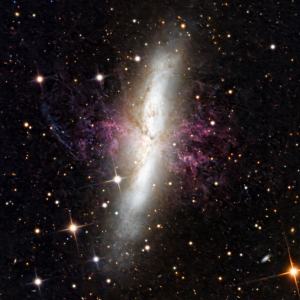 M82 / Cigar Galaxy / a starburst galaxy by Kevin Shea 