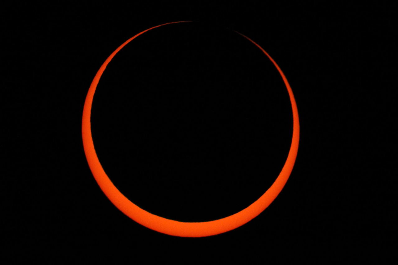 Annular Eclipse by Neil Simmons 